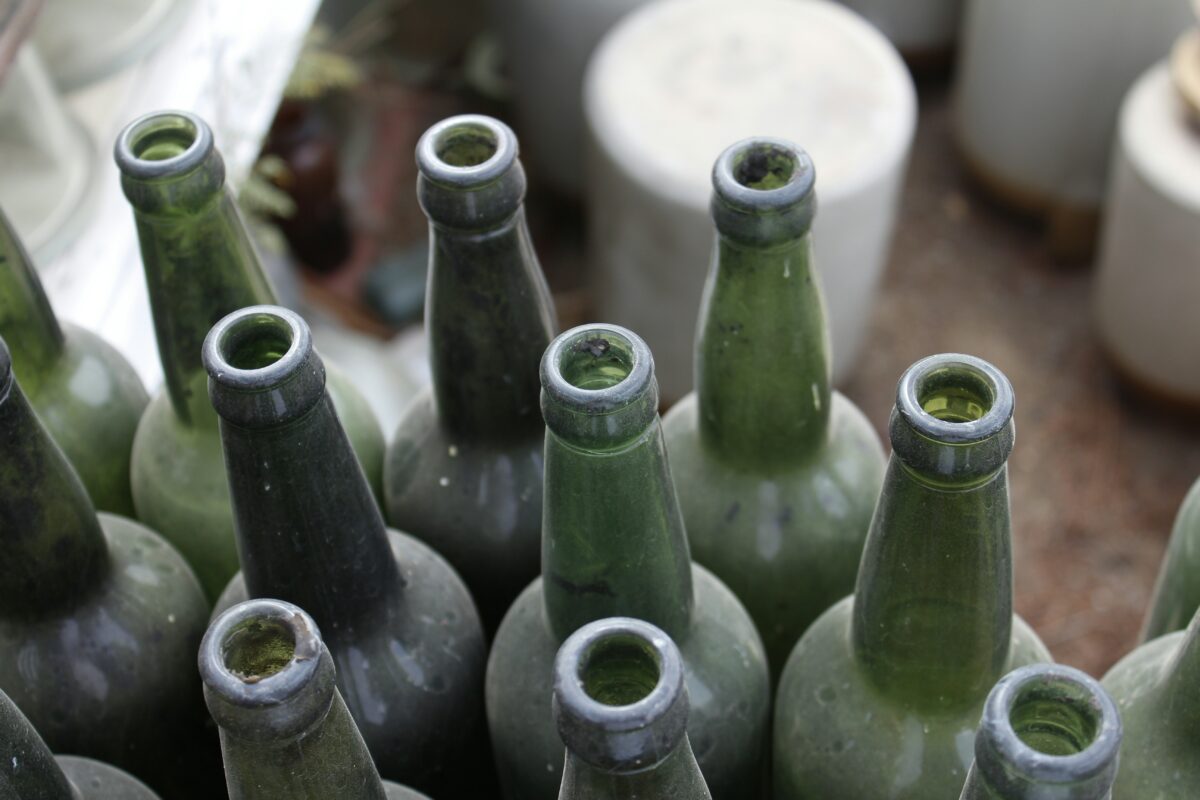 Come si ricostruisce la provenienza di un vino d’archivio
