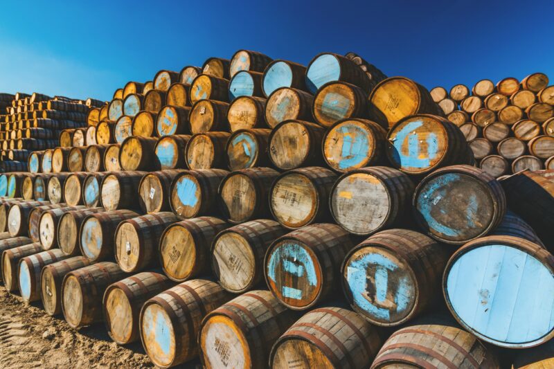 Imbottigliatori Indipendenti: Perché Samaroli e Cadenhead’s Contano Quanto la Distilleria