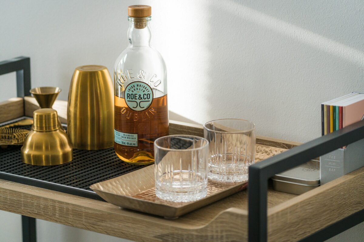 Single Cask vs Blend: Perché Conta per il Collezionista
