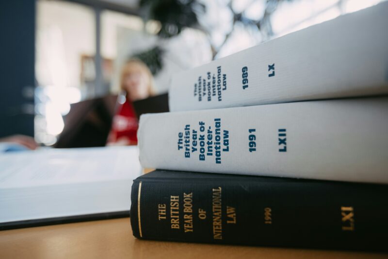 Quali Documenti Servono per Vendere Legalmente una Bottiglia Rara in Italia